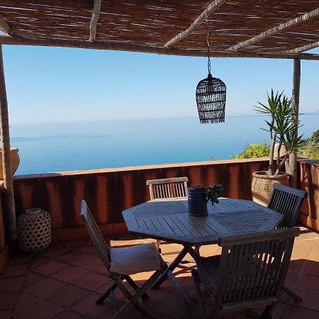 La Bouganvilla Charme & Relax Vista Mare Finale Ligure Exterior photo