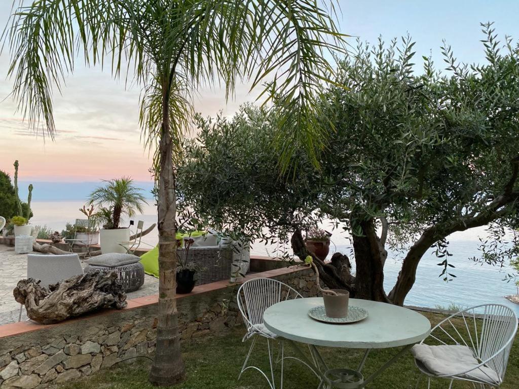La Bouganvilla Charme & Relax Vista Mare Finale Ligure Exterior photo